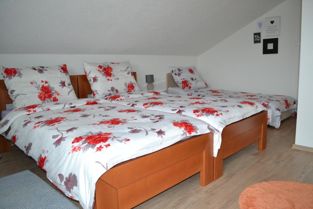 Guesthouse Zalac Слунь Екстер'єр фото